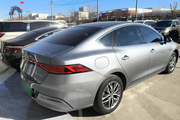 比亚迪 秦PLUS 2023款  冠军版 DM-i 120KM超越型车身外观7