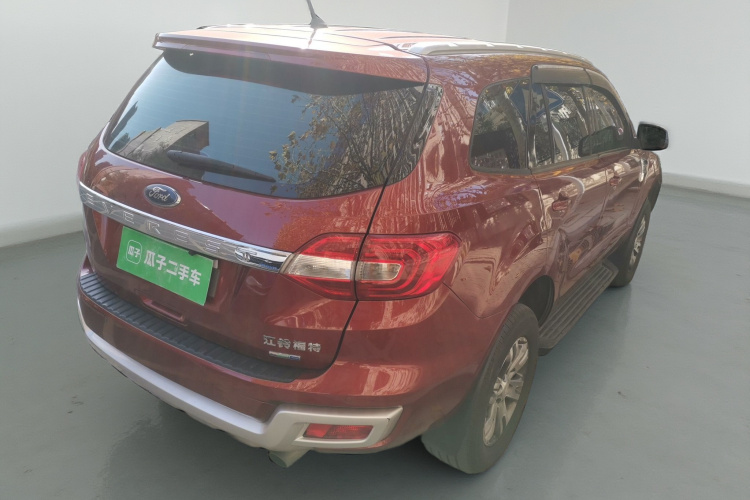 福特 撼路者 2017款 2.0T 汽油自动四驱豪华版 7座车身外观7