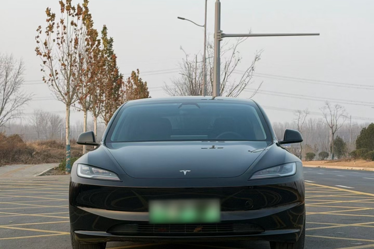 特斯拉 Model 3 2023款 后轮驱动版车身外观6002