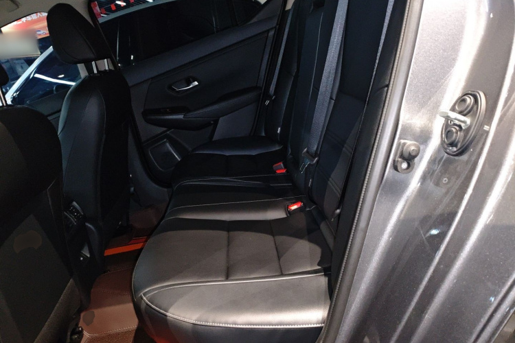 日产 轩逸 2023款 改款 1.6L CVT悦享版中控内饰21