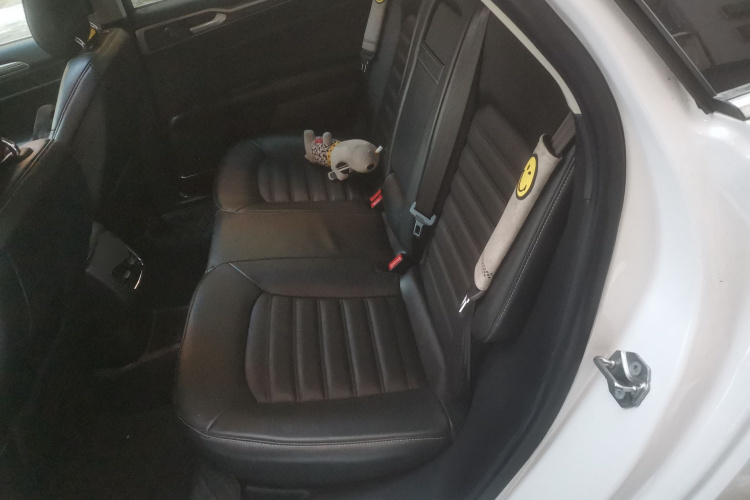 福特 蒙迪欧 2017款 EcoBoost 200 豪华型中控内饰21