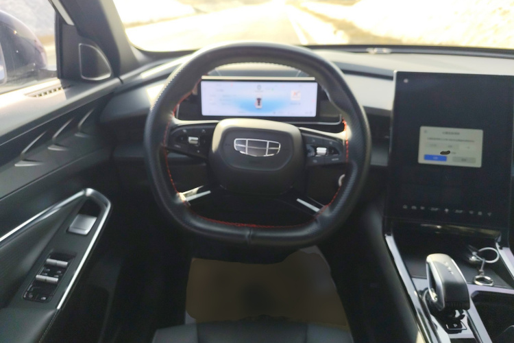 吉利汽车 2023款 博越COOL 1.5TD 智慧型中控内饰13