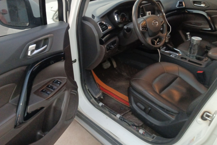 广汽传祺 传祺GS4 2017款 235T 自动两驱豪华智联版中控内饰20