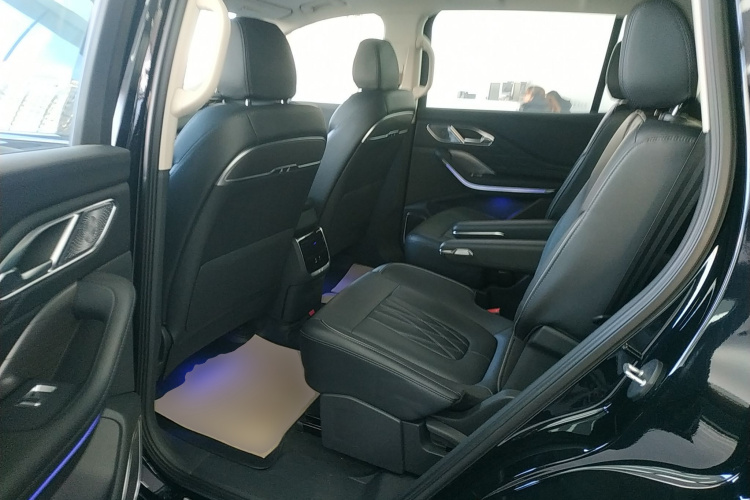 红旗HS7 PHEV 2024款 2.0T PHEV 四驱旗畅版 6座中控内饰21