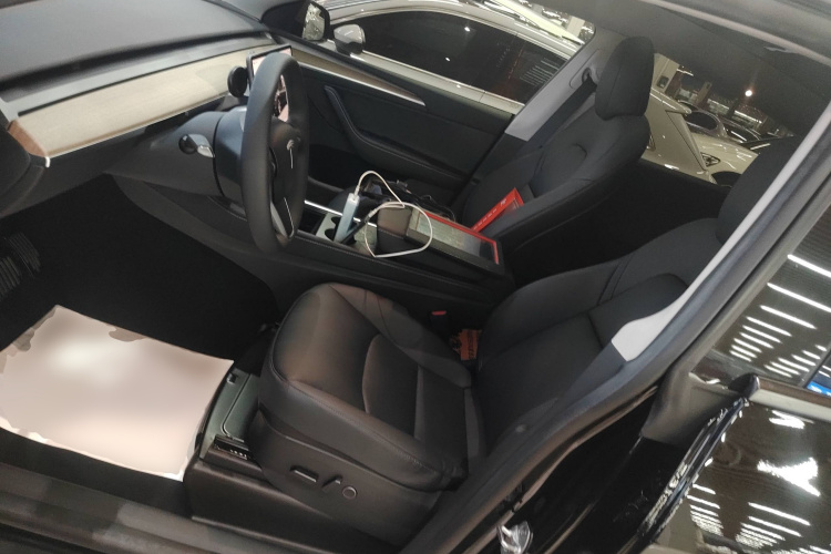 特斯拉 Model Y 2022款 改款 后轮驱动版局部细节19