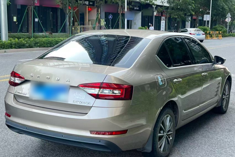 斯柯达 明锐 2019款 1.5L 自动智行舒适版 国V车身外观6006