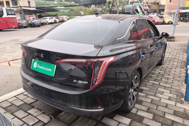 红旗E-QM5 2021款 网约充电 基础版 5座车身外观7