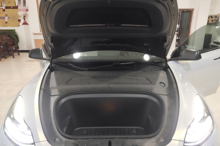特斯拉 Model Y 2022款 改款 后轮驱动版机舱底盘24