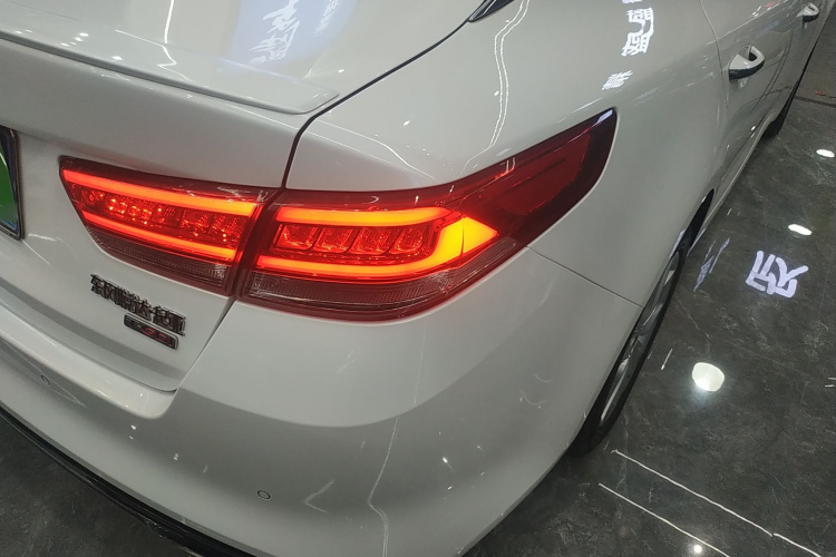 起亚K5 2016款 1.6T 自动LUX车身外观6006