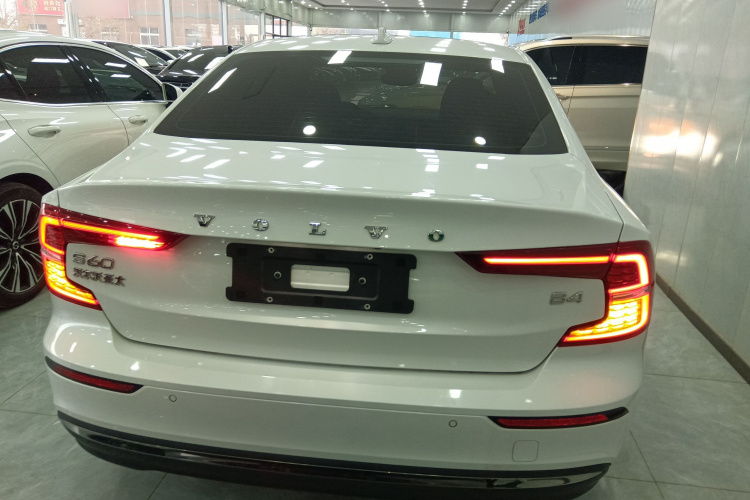 沃尔沃S60 2024款 B4 智远豪华版车身外观6004