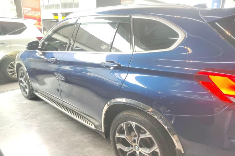 宝马X1 2020款 sDrive25Li 领先型车身外观4