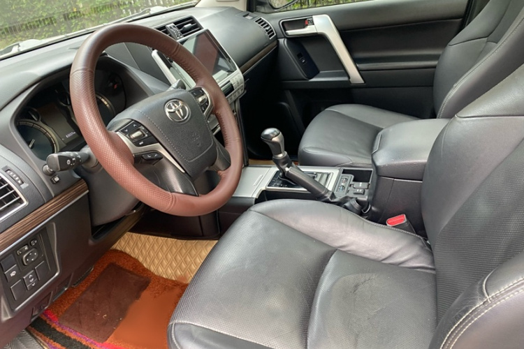 丰田 普拉多 2019款 3.5L 自动TX-L尊享版中控内饰7008