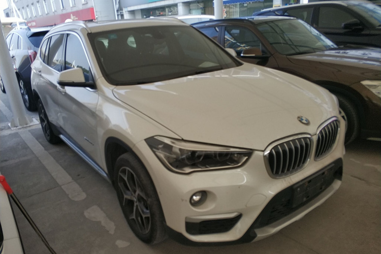 宝马X1 2016款 sDrive20Li 豪华型车身外观3
