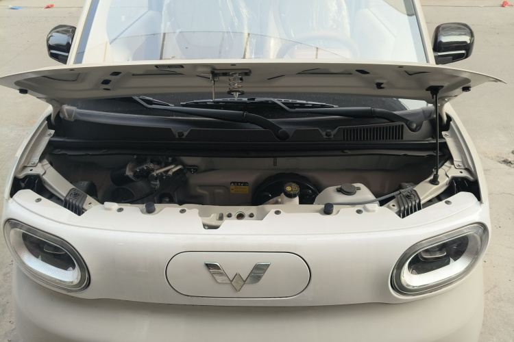 五菱汽车 宏光MINIEV 2024款 第三代 215km 青春版机舱底盘24