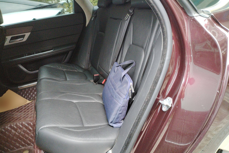 捷豹XFL 2018款 XFL 2.0T 200PS 精英版中控内饰7004