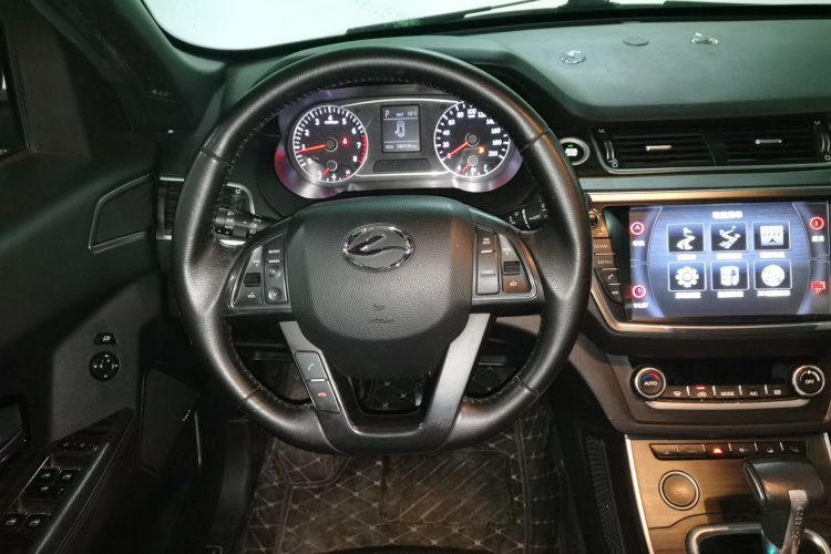 陆风X7 2015款 2.0T 全景尊贵版局部细节13