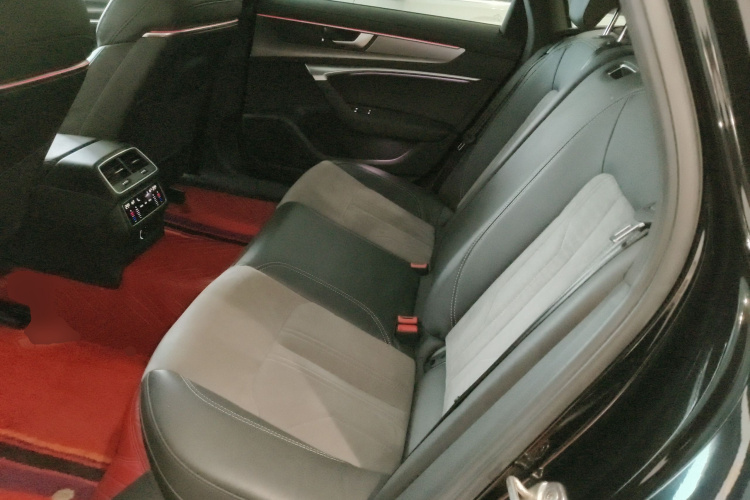 奥迪A6L 2021款 45 TFSI 臻选动感型中控内饰21