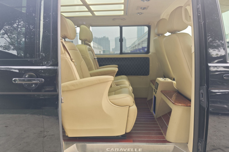 大众 凯路威 2018款 2.0TSI 四驱豪华版 7座中控内饰7003