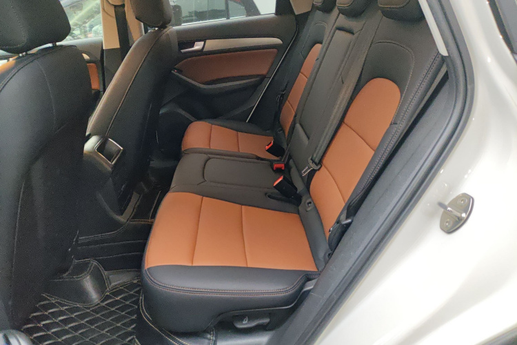 奥迪Q5 2016款 40 TFSI 进取型中控内饰7004