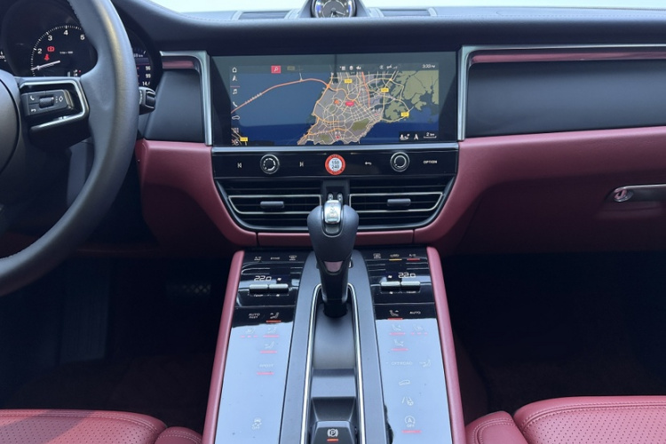 保时捷 2022款 Macan 2.0T中控内饰7001