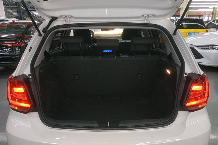 大众 Polo 2018款 1.5L 自动安驾型机舱底盘23