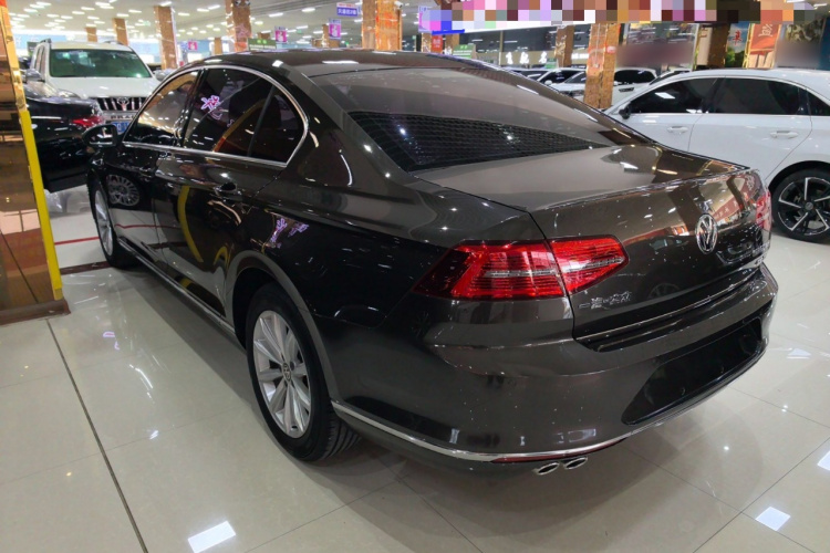 大众 迈腾 2017款 330TSI DSG 领先型车身外观6003