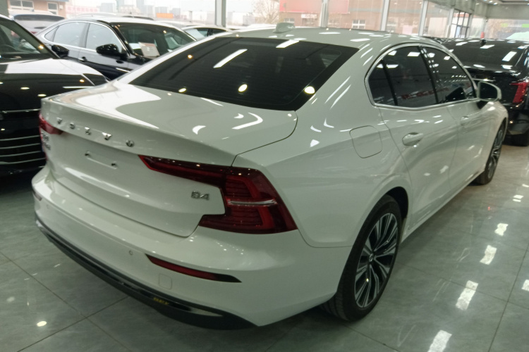 沃尔沃S60 2024款 B4 智远豪华版车身外观6005