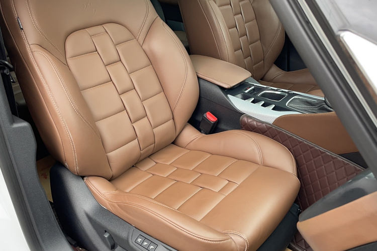 DS 5 2015款 1.8T 尊享版THP200局部细节41