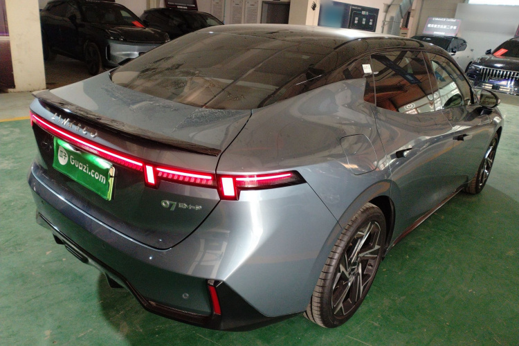 领克07 2024款 EM-P 126长续航 Ultra车身外观7