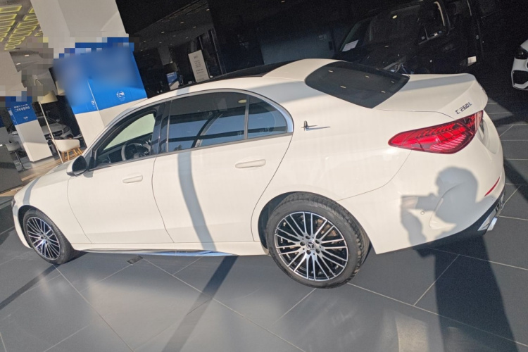 奔驰C级 2023款 C 260 L 运动版车身外观6003