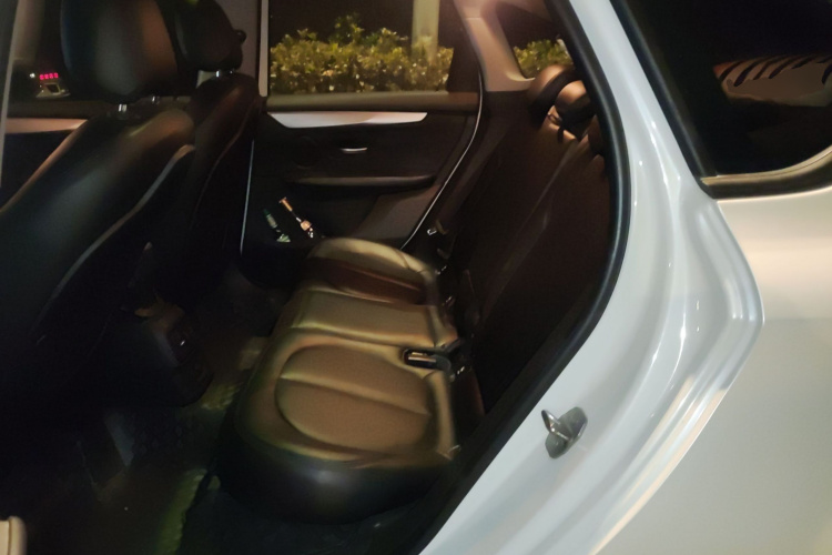 宝马2系旅行车 2016款 218i 领先型中控内饰21