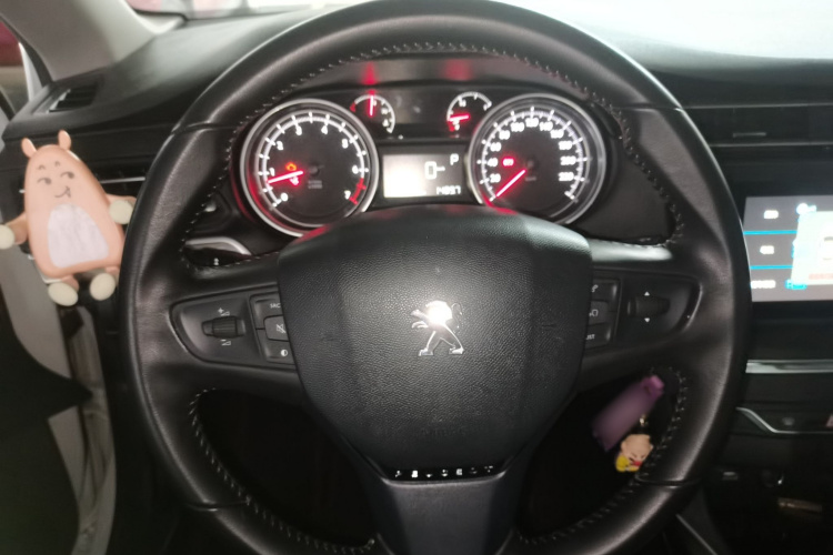 标致408 2018款 改款 350THP 自动豪华版局部细节13