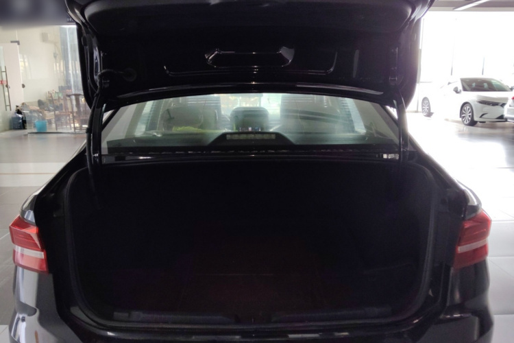 大众 朗逸 2018款 280TSI DSG舒适版 国V机舱底盘23