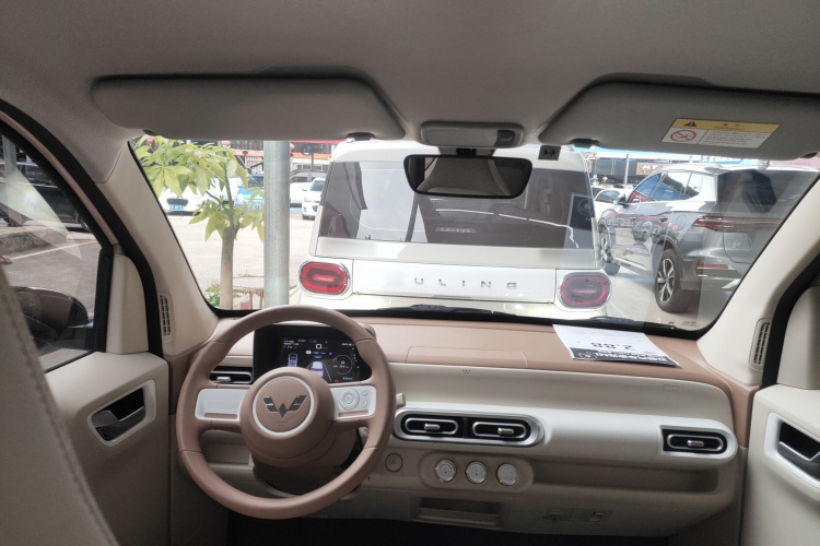 五菱汽车 宏光MINIEV 2024款 第三代 215km 青春版中控内饰7002