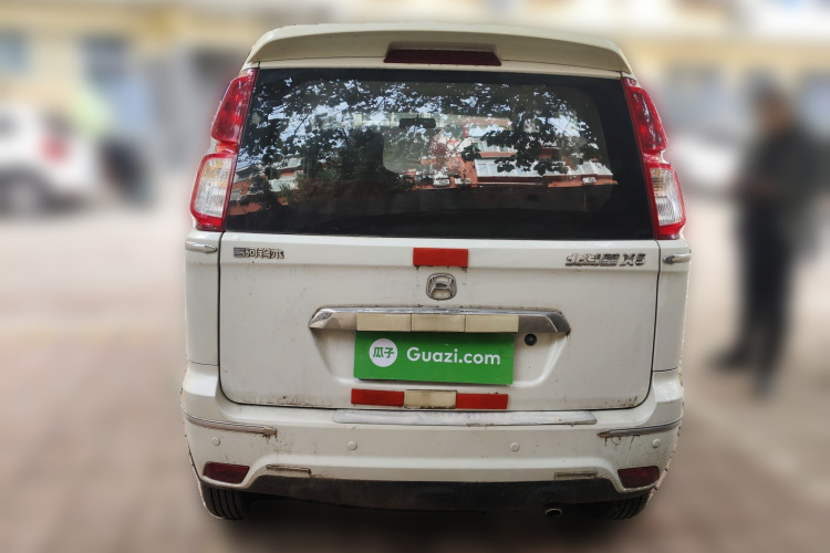 铃木 北斗星X5 2015款 1.0L 精英型车身外观6004