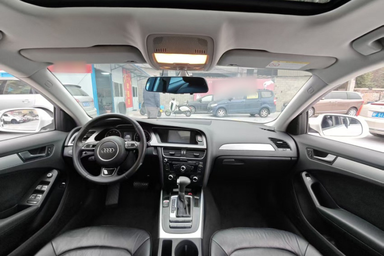 奥迪A4L 2013款 35 TFSI 自动标准型局部细节18