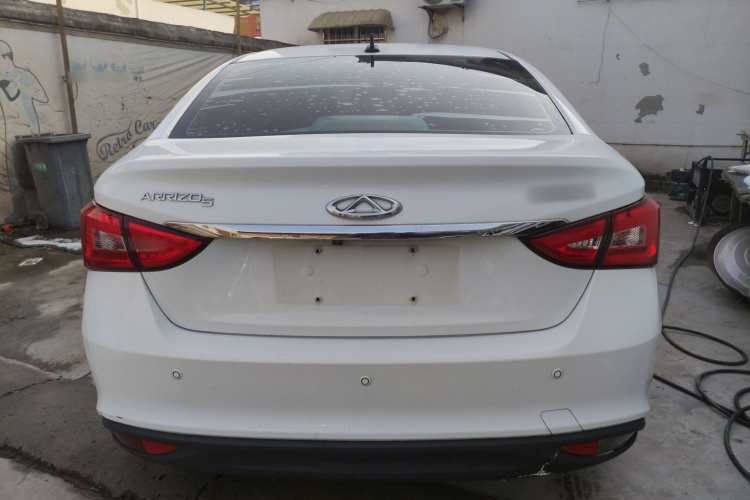 奇瑞 艾瑞泽5 2017款 1.5L CVT领潮版车身外观6