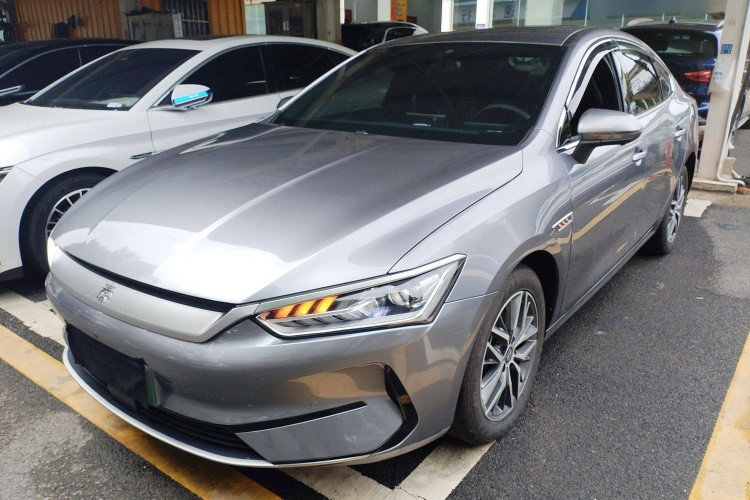 比亚迪 秦PLUS 2023款 冠军版 EV 510KM超越型车身外观1