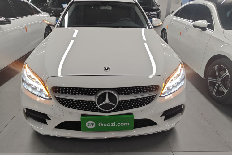 奔驰C级 2020款 改款 C 200 L 时尚型运动版车身外观2