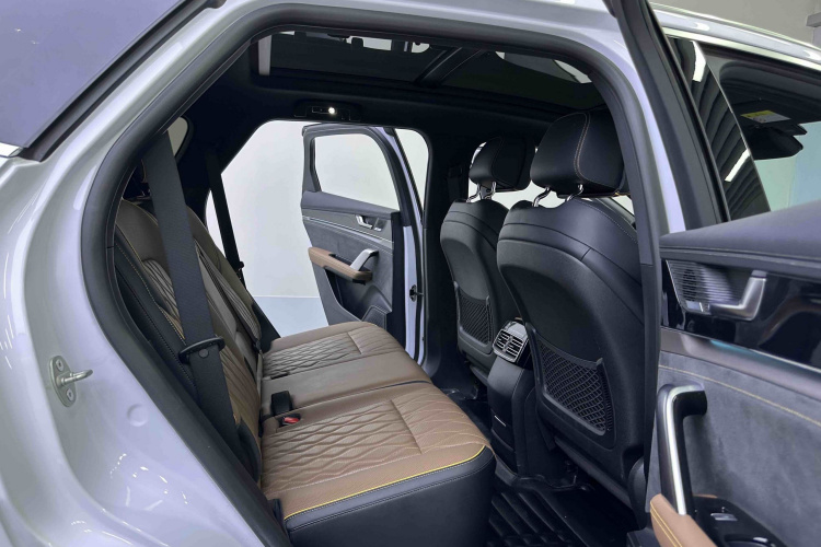 比亚迪 唐新能源 2021款 DM-i 112KM 尊荣型中控内饰7003