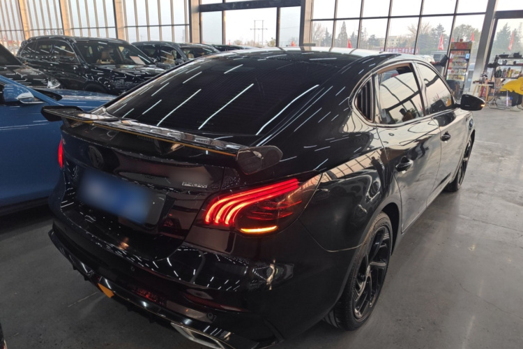 名爵 MG6 2021款 Pro 1.5T 自动Trophy豪华版车身外观7