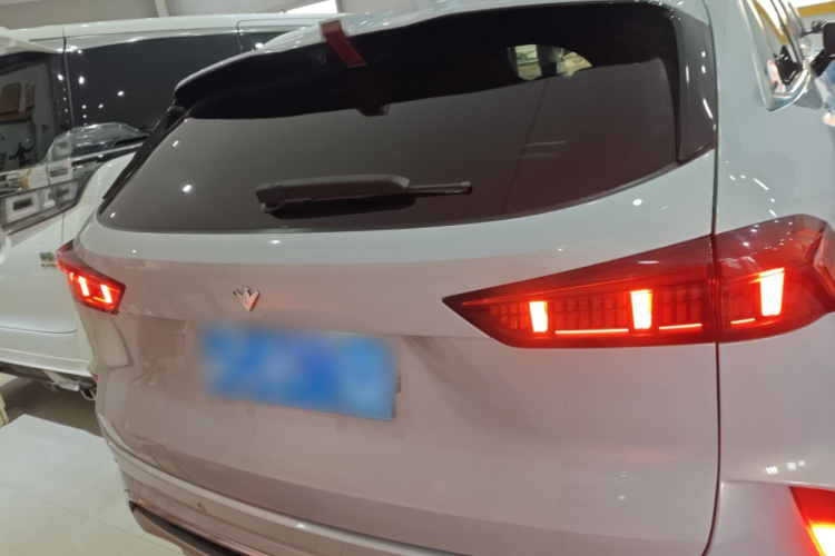 魏牌 摩卡 2021款 2.0T 两驱特醇版车身外观6