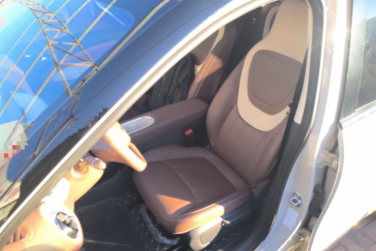 五菱汽车 五菱缤果 2025款 333km 灵犀互联款中控内饰19