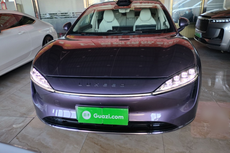 鸿蒙智行 智界S7 2025款 785km Ultra车身外观2