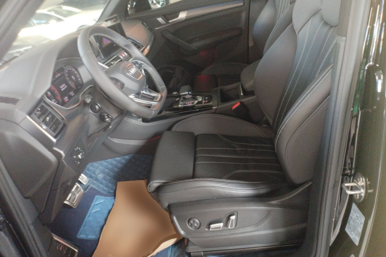 奥迪Q5L 2024款 40 TFSI 豪华动感型局部细节19