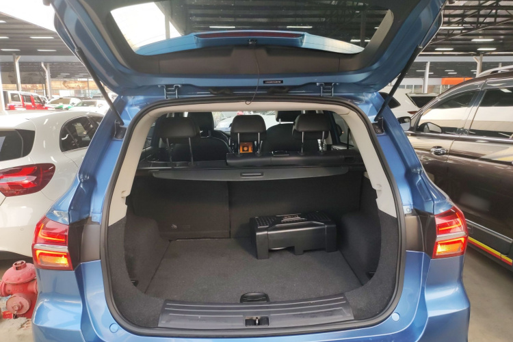 荣威RX5 2019款 20T 两驱自动4G互联铂金版局部细节23