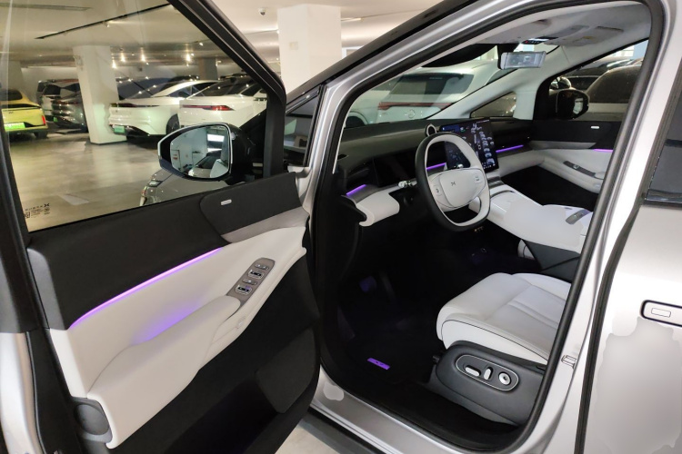 小鹏X9 2024款 640四驱高性能Max中控内饰20