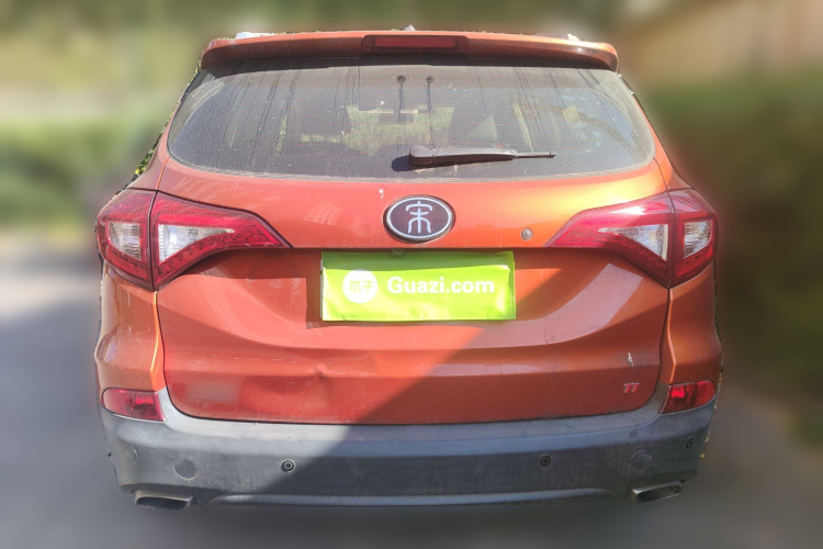 比亚迪 宋 2017款 盖世升级版 1.5TI 手动精英型车身外观6