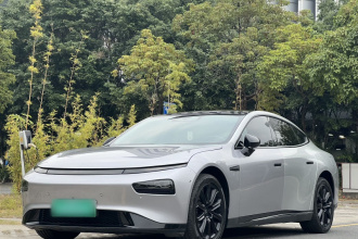 小鹏P7 2020款 670E