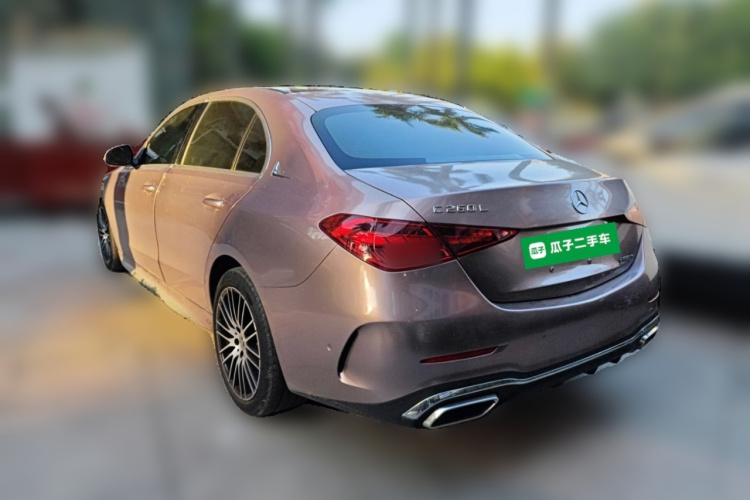 奔驰C级 2022款 改款 C 260 L 运动版车身外观5